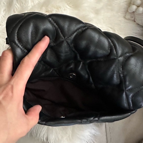 Marc Jacobs Quilted Smooth Leather Shoulder Crossbody Bag Black - Picture 13 of 15